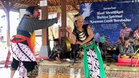Budaya spiritual yang hidup di masyarakat kawasan Borobudur merupakan wujud dari pandangan hidup tentang keharmonisan hubungan manusia dengan Tuhan, manusia dengan manusia, dan manusia dengan alam. Seperti Tari Lengger Tapeng Margo Rukun ini adalah salah satu bentuk budaya spiritual dari Desa Giripurno.