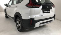 Meskipun sudah diluncurkan, harga Mitsubishi New Xpander Cross belum diumumkan. Pihak MMKSI mengatakan bakal mengumumkan harga resmi kedua mobil ini di ajang GIIAS 2021. Foto: Muhammad Hafizh Gemilang