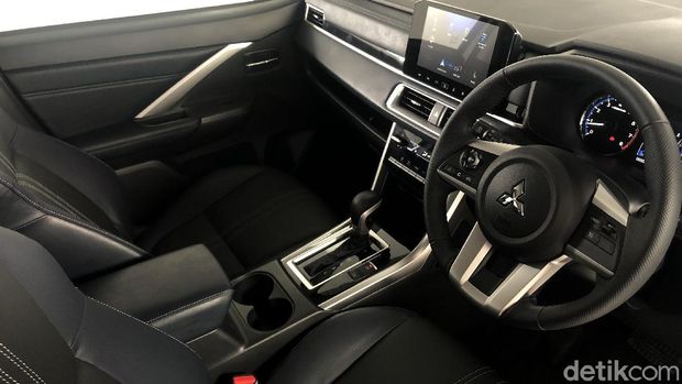 Mitsubishi New Xpander Cross