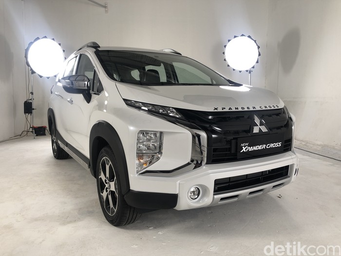 Mitsubishi New Xpander Cross