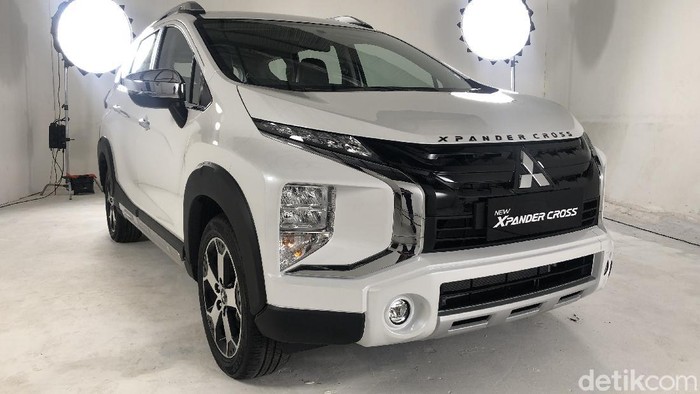 Mitsubishi New Xpander Cross