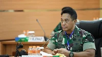 Begini sosok tegas Jenderal Andika, ketika menjadi pembicara atau saat memimpin rapat. Foto: Site News/TNI AD