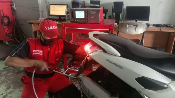 Motor kamu tidak lulus uji emisi? begini cara mengatasinya