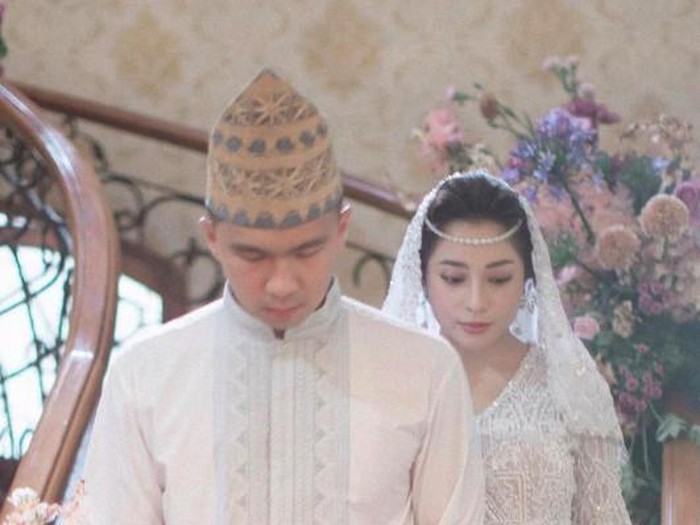 4 bulanan Nikita Willy dan Indra Priawan