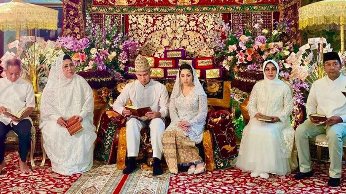 4 bulanan Nikita Willy dan Indra Priawan