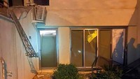 Kerusakan yang terjadi akibat serangan pesawat tak berawak di rumah Perdana Menteri Irak Mustafa al-Kadhimi di Baghdad, Irak, Minggu (7/11/2021).  