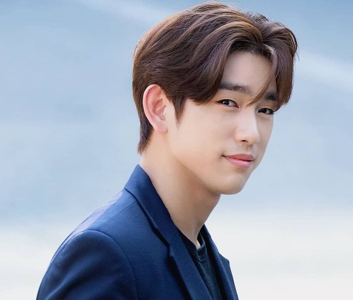Jinyoung GOT7 pemain Yumis Cells season 2. Foto: Instagram Jinyoung GOT7 pemain Yumis Cells season 2. Foto: Instagram