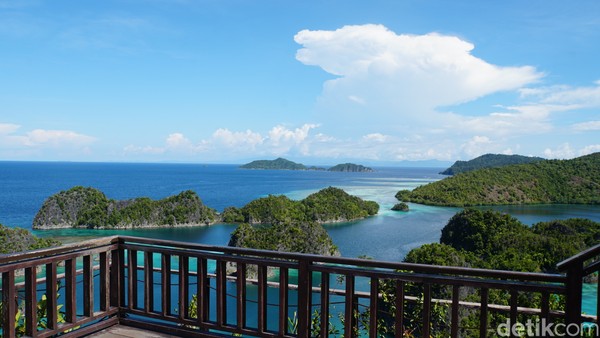 Jaringan internet di Piaynemo terbilang bagus karena ada pemancar sinyal dari Telkomsel. Jadi, traveler bisa langsung mengunggah foto-foto surga ini ke media sosial. Jaringan internet di Piaynemo terbilang bagus karena ada pemancar sinyal dari Telkomsel. Jadi, traveler bisa langsung mengunggah foto-foto surga ini ke media sosial.