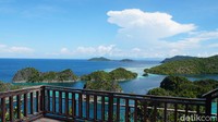 Jaringan internet di Piaynemo terbilang bagus karena ada pemancar sinyal dari Telkomsel. Jadi, traveler bisa langsung mengunggah foto-foto surga ini ke media sosial.