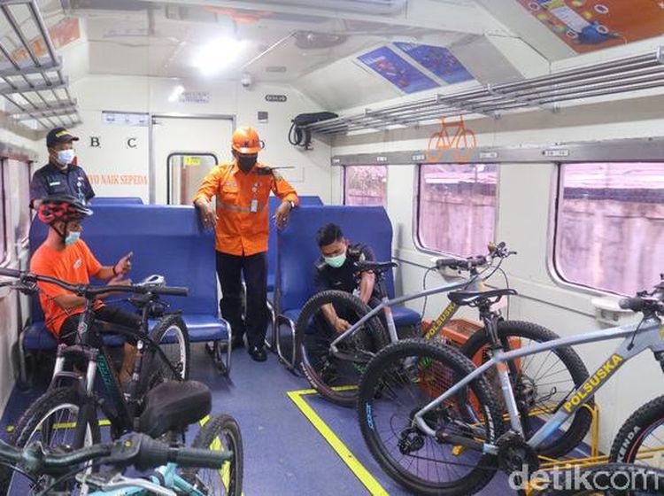 Intip Layanan PT KAI di Sumbar yang Punya Kereta Bagasi Sepeda Non Lipat