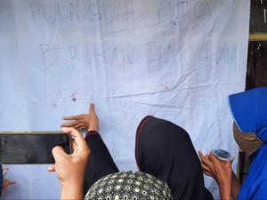 Koperasi di Tasikmalaya Diserbu Warga, Pegawai Sampai Pingsan