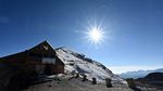 Salju yang Tersisa di Resor Ski Tertinggi Dunia