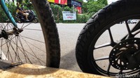 Spanduk tersebut diketahui telah terpasang sejak beberapa hari yang lalu.
