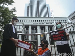 Korupsi: Pengertian, Jenis, dan Cara Memberantasnya