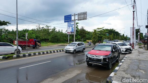 Ini adalah cerita dari keluarga transmigran yang kini tinggal di Kota Sorong, Papua Barat. Mereka berasal dari Lampung, namun kakek buyutnya berasal dari Kebumen, Jawa Tengah.
