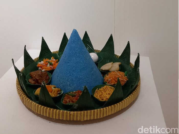 Tumpeng Biru