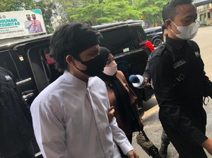Rumah Baru Kemalingan, Atta Halilintar dan Aurel Hermansyah Datangi Polres Jaksel