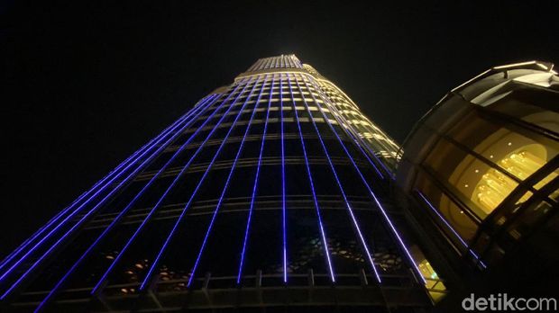 Burj Khalifa dan Dubai Aquarium.