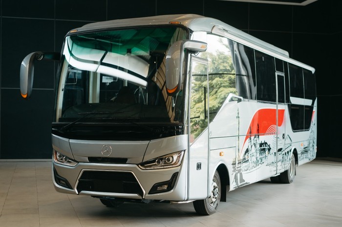 Bus Suites Combi Laksana Berbasis Mercedes-Benz OF 917 Bus Suites Combi Laksana Berbasis Mercedes-Benz OF 917
