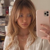 Kebanyakan campuran obat dan dosis membuat model 23 tahun itu berakhir di rumah sakit. “Dia (dokter) meresepkan dengan satu obat yang mana temanku diberikan 10 miligram, dan dia memberikanku 20 miligram untuk tiga kali sehari dan kemudian dia memberikan saya 3 miligram Xanax sehari,” jelas Delilah. Foto: dok. Instagram/@delilahbelle