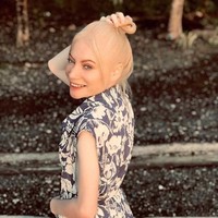 Video tersebut awalnya diunggah oleh akun TikTok @herolenaberoperay. Dalam video unggahannya, ia tampak sedang mengikat rambut dan berada di kebun. Penampilannya pun langsung menjadi atensi publik. Wolipop sudah menghubungi Herolena Beroperay atau akrab disapa Lena yang viral disebut Barbie Papua. Sempat diragukan berasal dari Papua, Lena menegaskan jika dirinya merupakan penduduk asli Kabupaten Kepulauan Yapen, Serui, Papua. Foto: Dok. Instagram @herolenacrionsa.