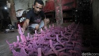 Dalam satu minggu mampu membuat 40 buah hingga 50 buah timbangan meja.
