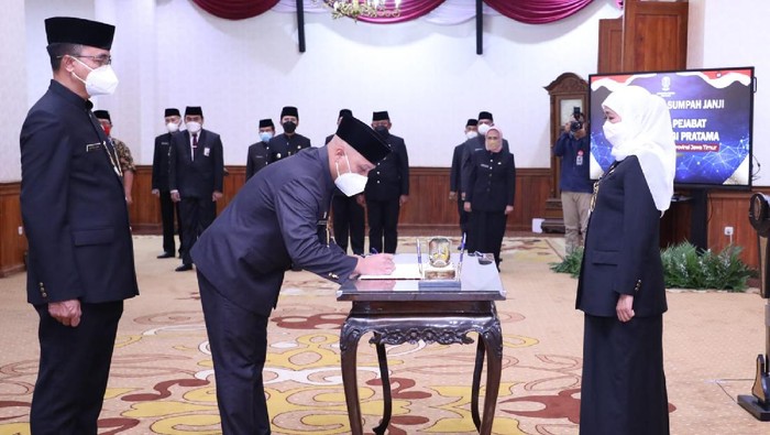 gubernur khofifah