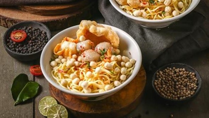 Karyawan Geofmaxx dan Karyawan Baso Aci