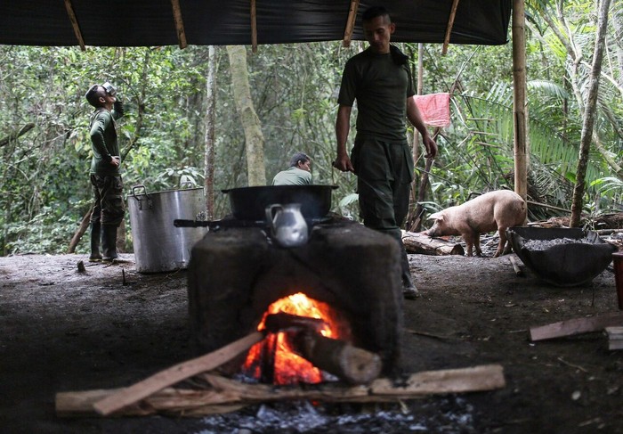 Ini Dapur Umum Pemberontak di Kolombia yang Sajikan 10 Ribu Porsi Makanan