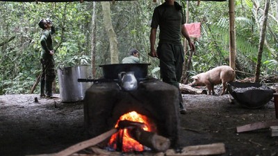 Ini Dapur Umum Pemberontak di Kolombia yang Sajikan 10 Ribu Porsi Makanan