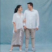 Konsep pemotretan keluarga kecil Kahiyang pun ttampak sederhana. Dalam foto-foto tersebut Kahiyang tampil simpel dengan rambut ekor kuda dan makeup natural yang menghiasi wajahnya. Foto: Instagram