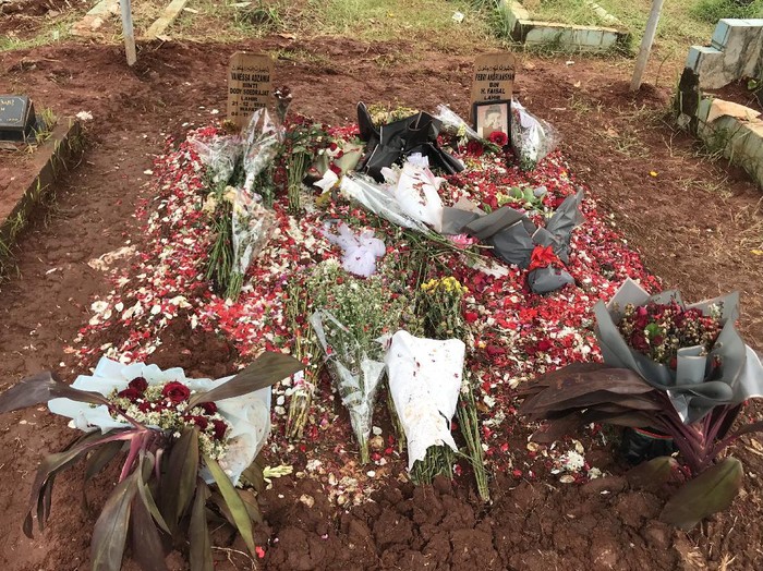 Kondisi makam Vanessa Angel dan Febri (Bibi) Ardiansyah pada Selasa (9/11/2021).