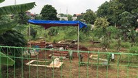Kini, lokasi makam digembok sehingga pagar tidak bisa dibuka. Foto: Firda Cynthia Anggrainy Al Djokya/detikcom
