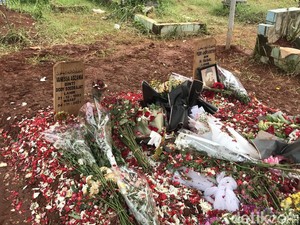 Kondisi Terkini Makam Vanessa Angel-Bibi: Foto Vanessa Tak Ada Lagi