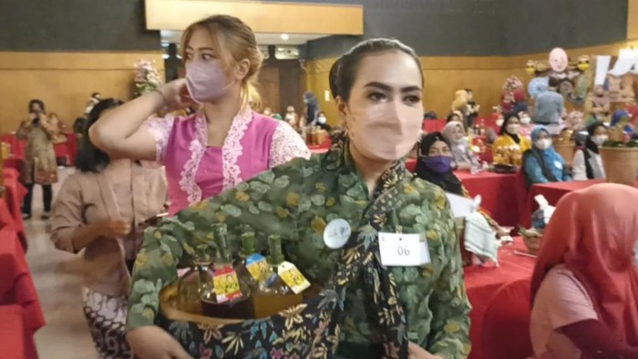 Lestarikan Warisan Leluhur Dengan Lomba Jamu Gendong
