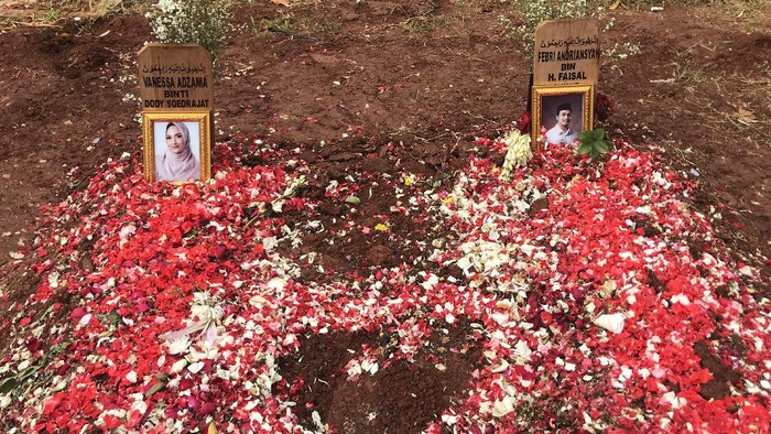 Makam Vanessa Angel dan Bibi (Foto: Firda/detikcom)