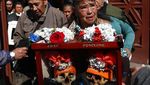 Melihat Lebih Dekat Festival Menghias Tengkorak di Bolivia