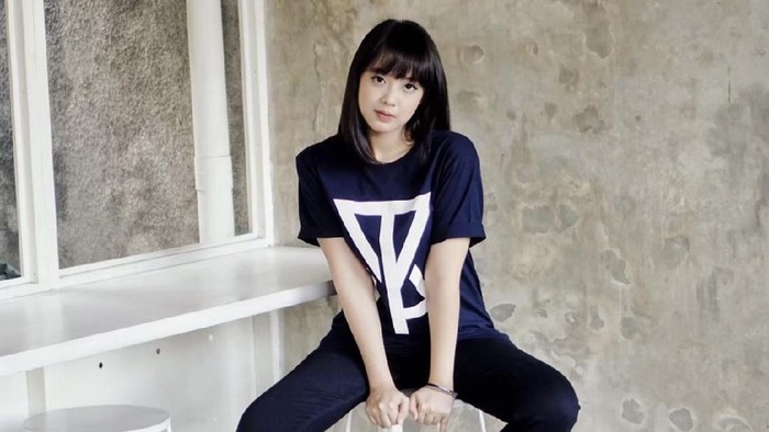 meutia amanda meutia amanda