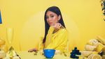 NIKI, Penyanyi Indonesia di AS yang Hobi Pose Cantik Saat Minum