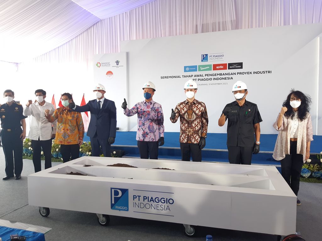 Pabrik PT Piaggio Indonesia dibangun di atas lahan seluas 55.000 meter persegi yang berlokasi di Kawasan Industri Jababeka, Cikarang, Jawa Barat. Indonesia menjadi negara keempat setelah Piaggio juga memiliki fasilitas produksi di Italia, Vietnam, dan India.