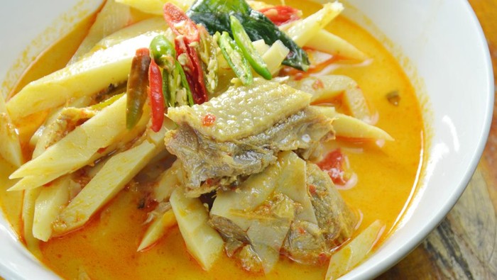 Resep Gulai Ayam dan Rebung