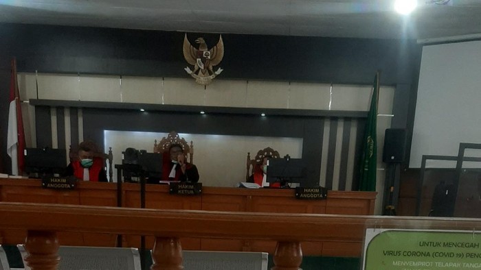 Sidang kasus dugaan korupsi dengan terdakwa Kadis ESDM Riau (Raja-detikcom)