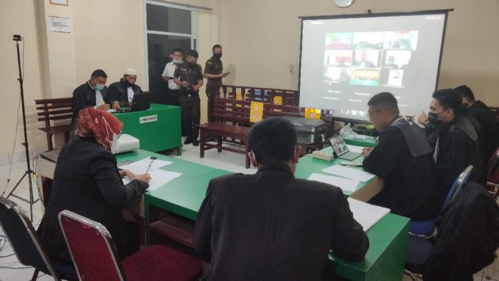 Siidang kasus polisi jual sabu hasil sitaan (Perdana-detikcom)