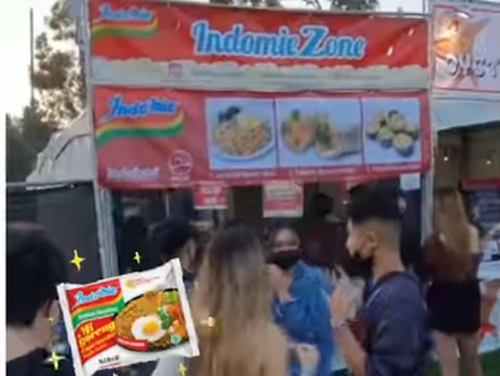 Warung Indomie Hadir di Festival Musik HITC Los Angeles. Harga Satu porsinya Rp 85.000-an.