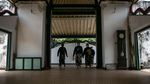 Saat Para Abdi Dalem Keraton Yogya Diwisuda