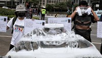 Perlu diketahui saat ini Indonesia sedang disorot terkait perubahan Iklim di Indonesia. Hal itu berkaitan dengan banyaknya pengundulan hutan di berbagai wilayah.