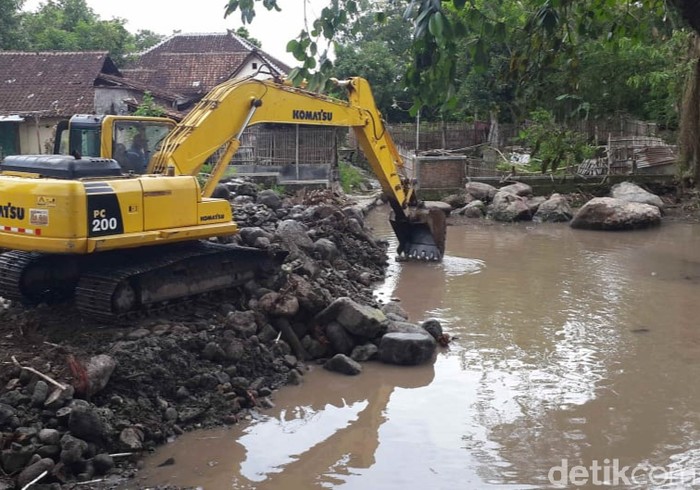 Artefak candi di Desa Gedong Jetis, Klaten