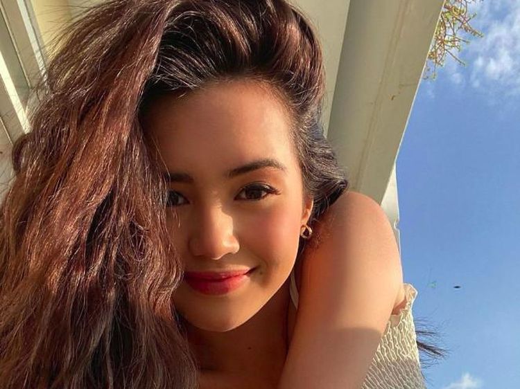 10 Potret Beby Tsabina yang Masuk Kandidat Perempuan Cantik Dunia