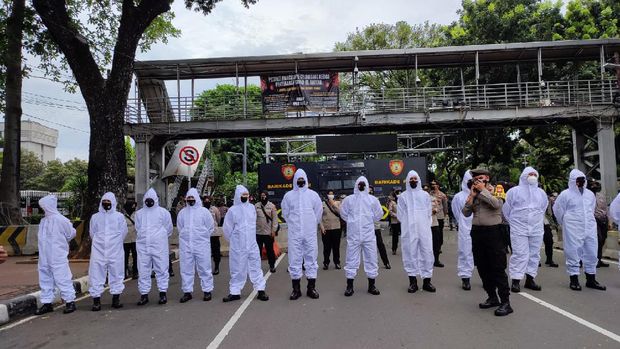 Demo Aliansi Rakyat Menggugat di Patung Kuda, lalu lintas dialihkan