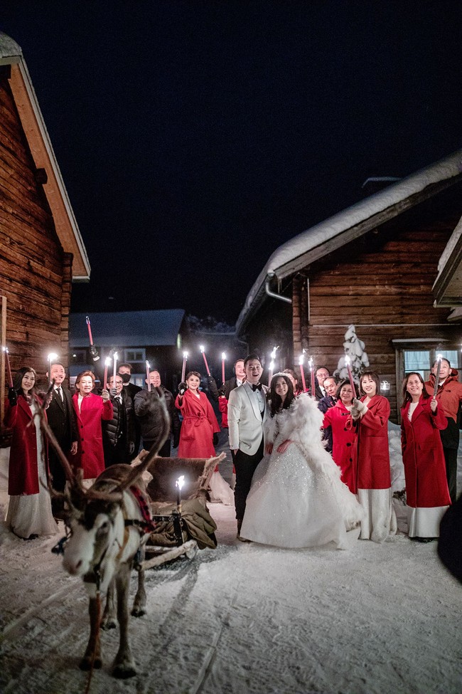 Marsheilla menjelaskan jika acara tersebut digelar pada 26 Desember 2019, yang bertajuk December to Remember. Ia dan tim merasa gembira dan juga bersyukur mendapatkan kesempatan tersebut.Yang pasti excited, bersyukur karena dipercaya handle acara pernikahan impian yang luar biasa indah, tuturnya. Foto: Dok/Maxima Production.